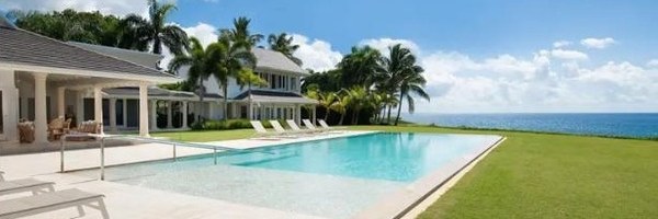 A private infinity-edge pool at an oceanfront villa